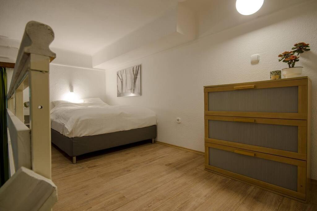 De Lux Studio Apartment In Historical Quarters บูดาเปสต์ ภายนอก รูปภาพ